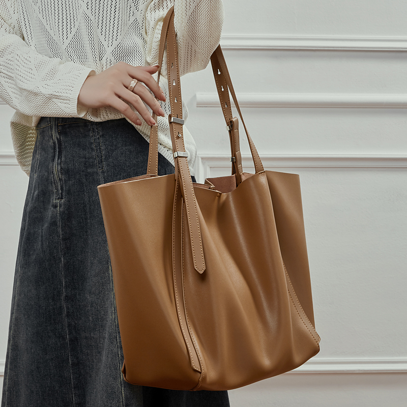 حقيبة يد كبيرة وناعمة من الجلد - مراجعة Leather Work Handbags For Women وسعره